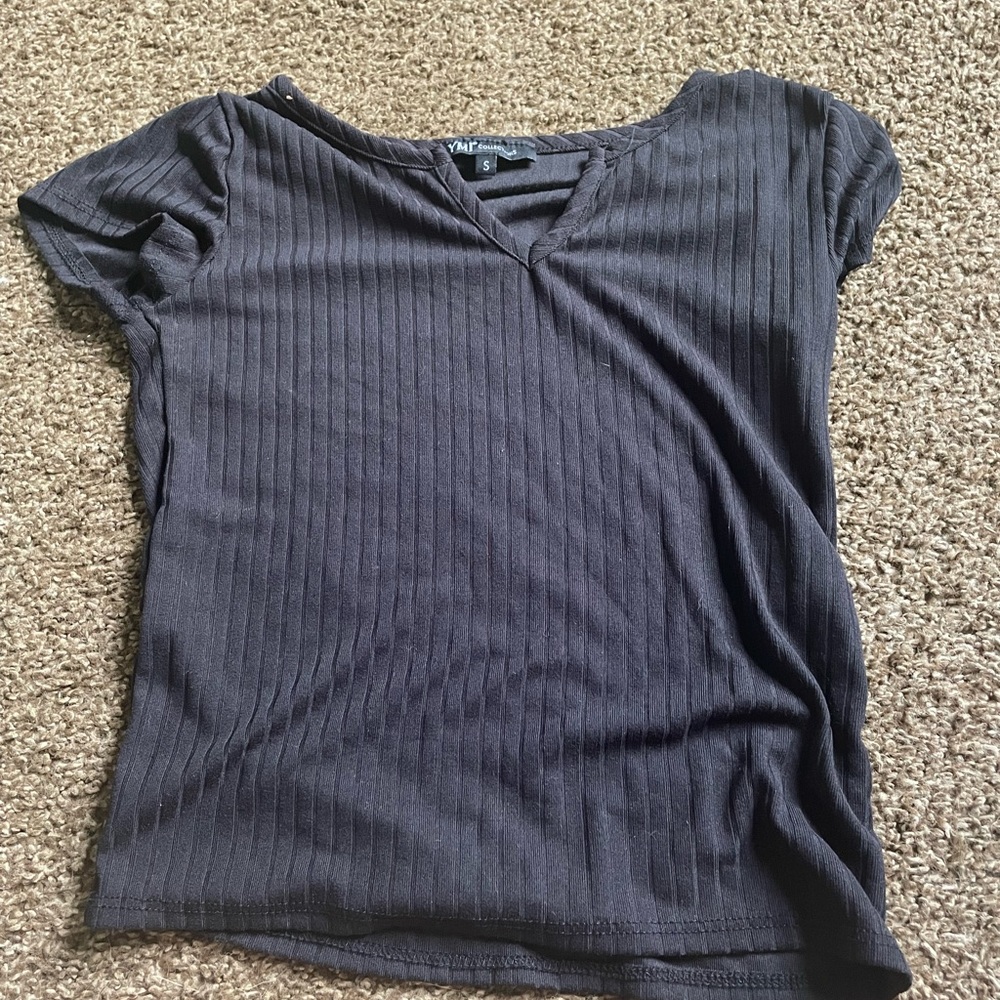 Black Ribbed Tee